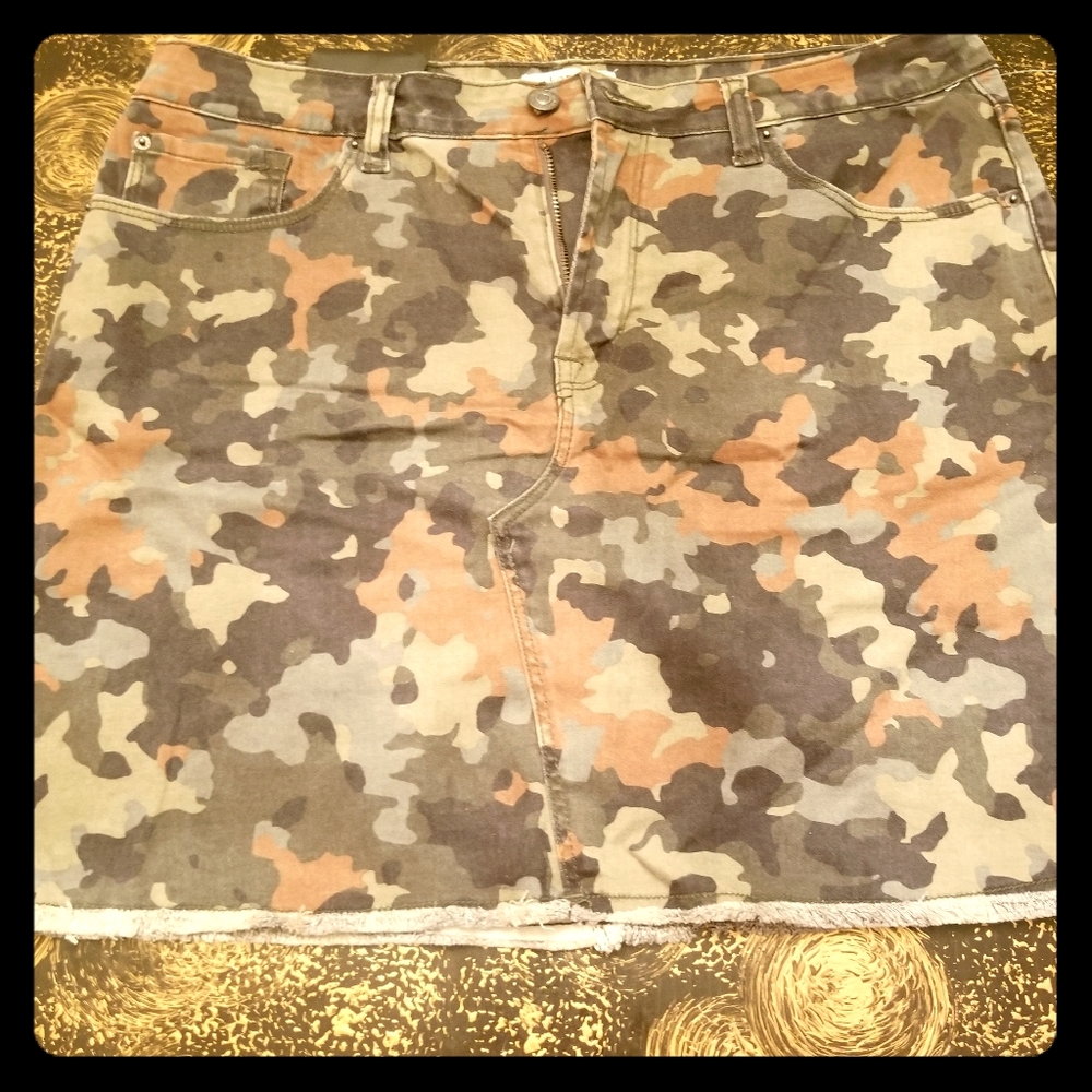 Camoflague short skirt